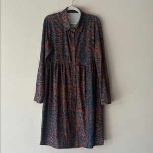 Navy blue dress with Coral 🪸 patterned design 7/8 length sleeves